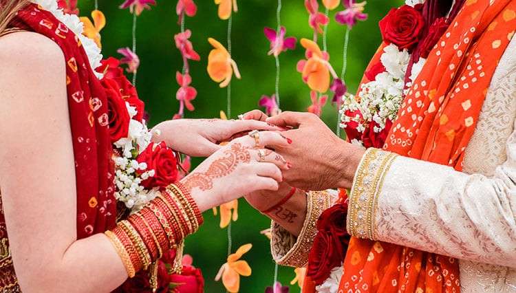 आफ्नै सासु आमासँग लभ परेपछि ज्वाईसँग बिहे, बिच्चलीमा छोरी