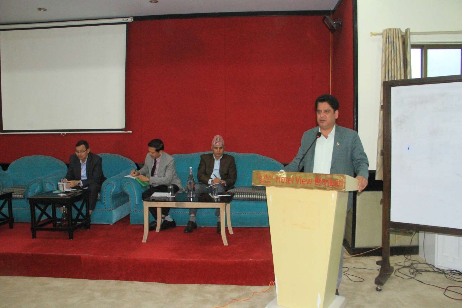 मन्त्रालय मातहतका निकायलाई परिणाममुखी काम गर्न मन्त्री भण्डारीको निर्देशन
