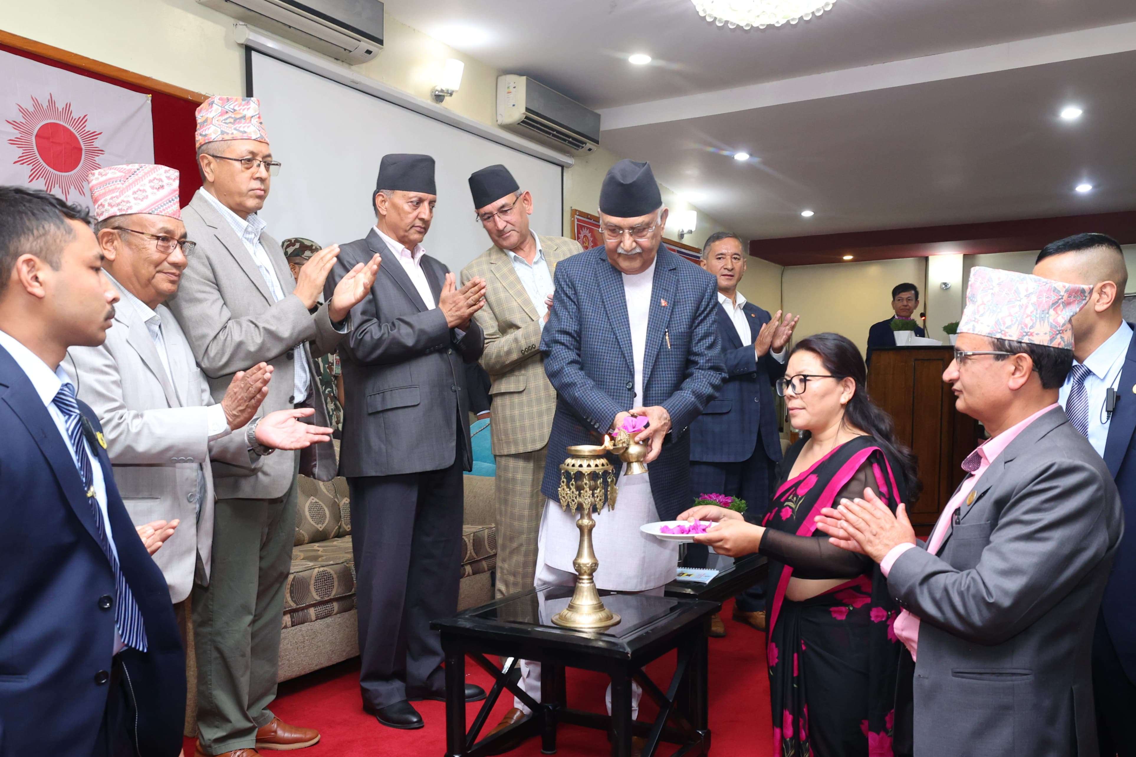 एमालेवाट निर्वाचित वागमति प्रदेशका ३५९ वडा अध्यक्षको भेला सुरू